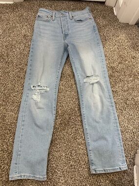 Levi’s Wedgie Straight Jean in Light Wash